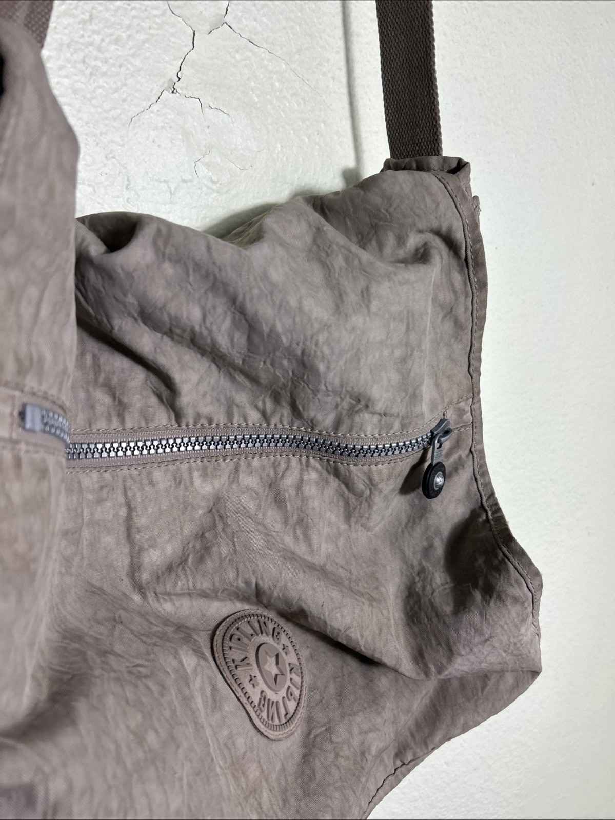 Kipling Beige Crossbody Messenger Bag Stained 12x14x5
