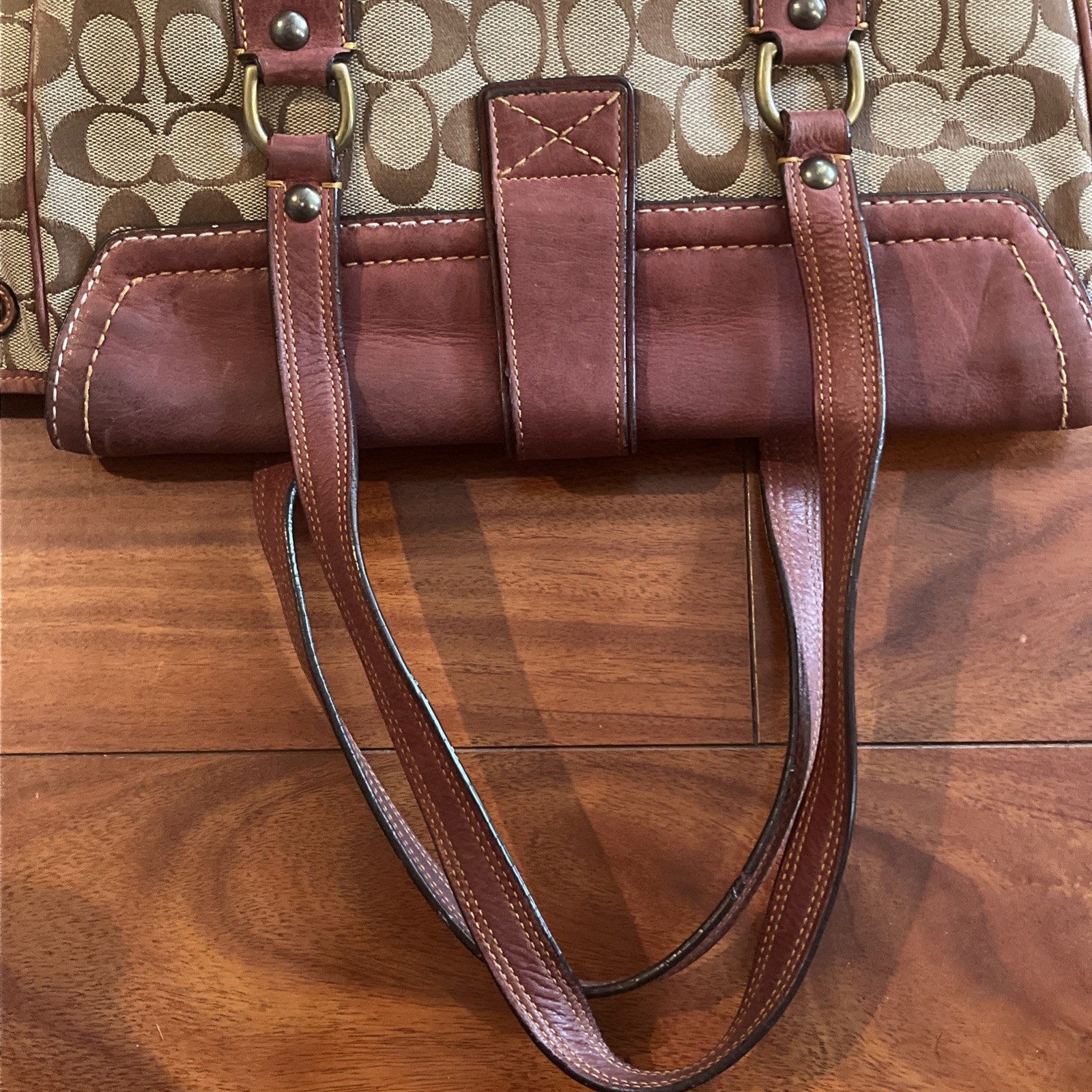 COACH SPECIAL EDITION SIGNATURE C BURGUNDY SUEDE and LEATHER 7065 READ