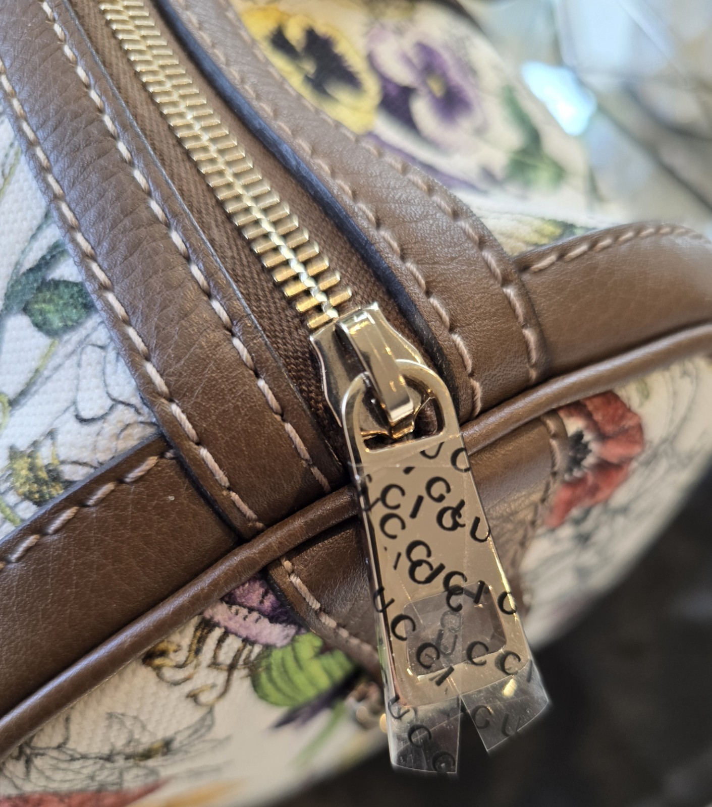 GUCCI Flora Infinity Joy Boston Bag Floral Top Handle Crossbody