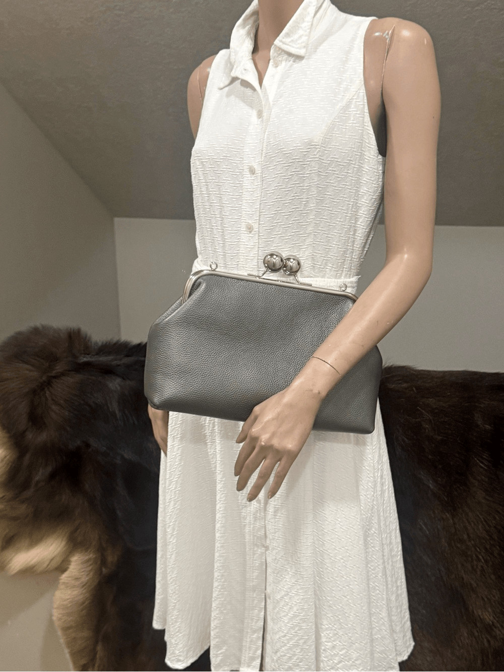 Gray Togo Cowhide Calfskin Handmade Retro Style Kisslock Frame Bag, Large Size