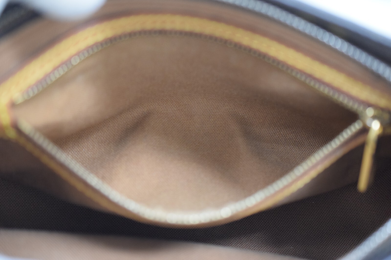 Auth Louis Vuitton Trotteur Crossbody Bag Monogram Canvas M51240 LV 49309