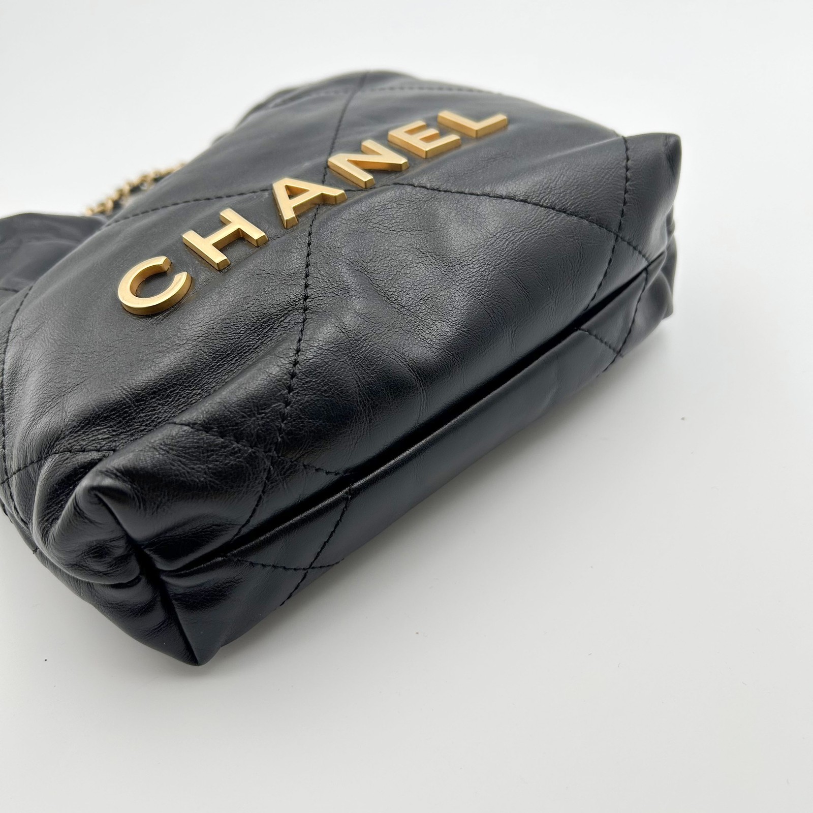 CHANEL 22 Mini Black Shiny Calfskin Drawstring Chain Shoulder Bag AS3980 Gold HW