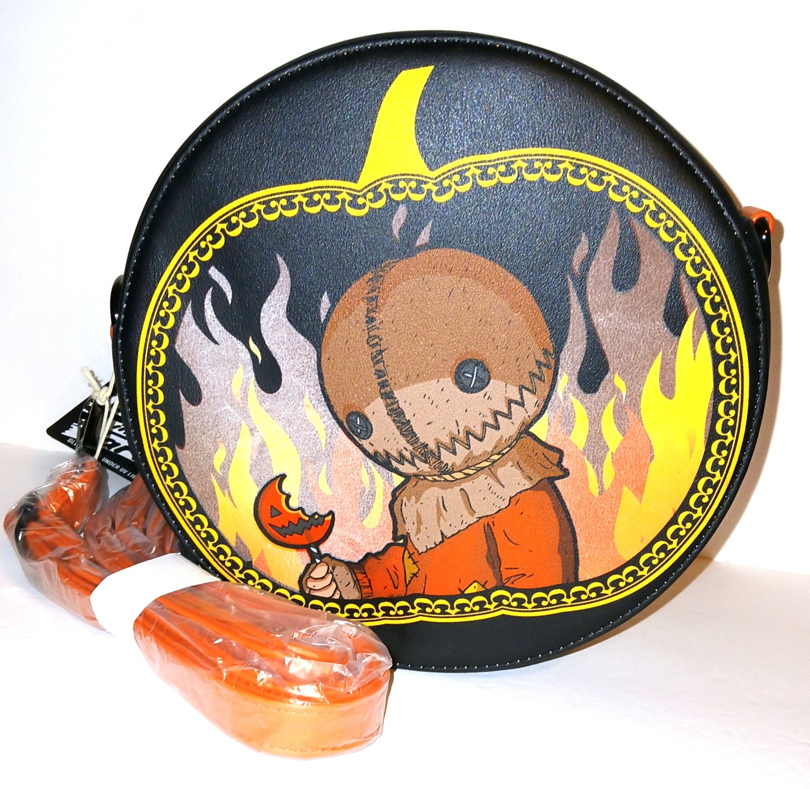 NEW Loungefly Sam TRICK ‘R TREAT Glow in the Dark Halloween Crossbody Bag Purse