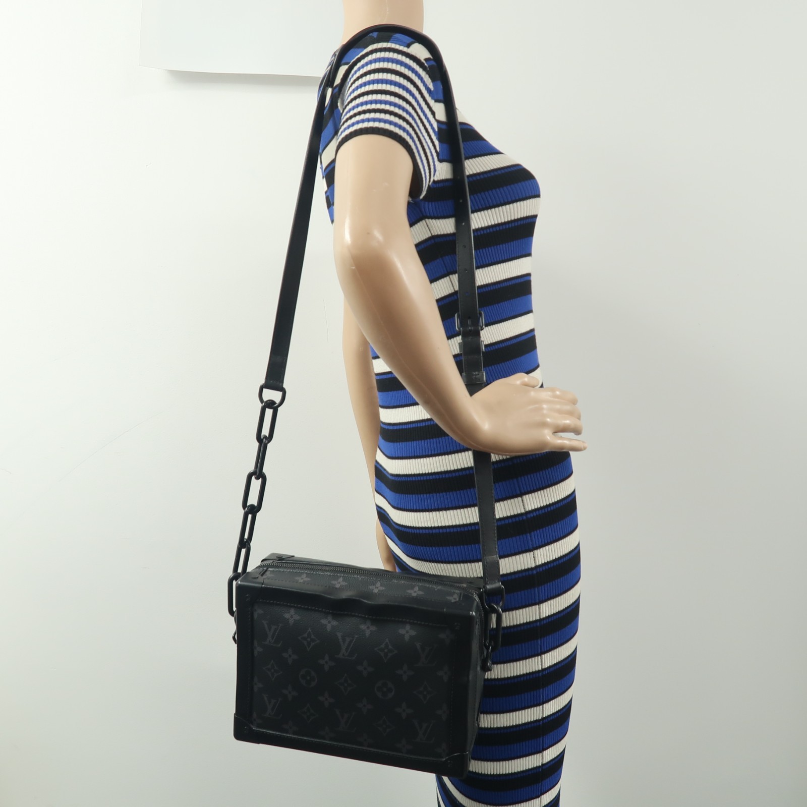 Louis Vuitton Soft Trunk Black Monogram Canvas Shoulder Bag T_JM0000166146