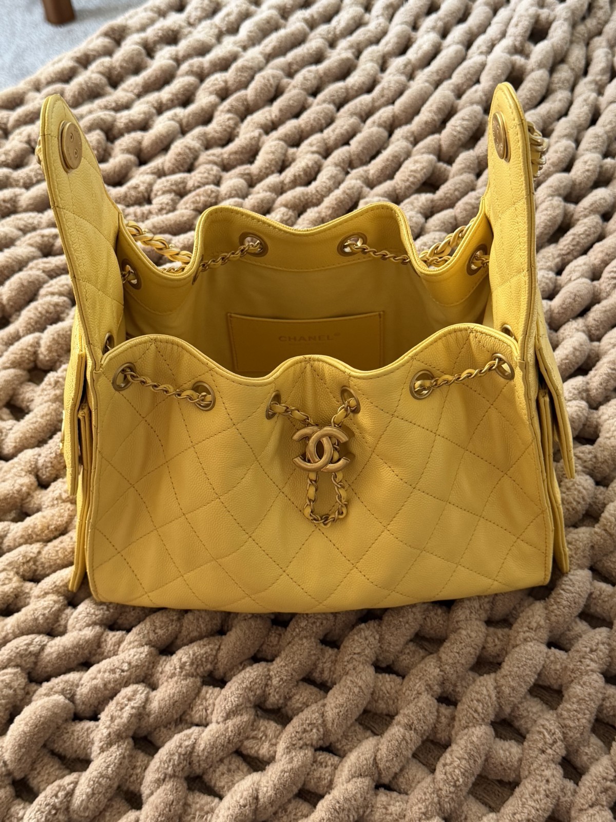 NEW Chanel 25 Small Yellow Caviar Shoulder Bag Gold Hardware – RARE COLOR