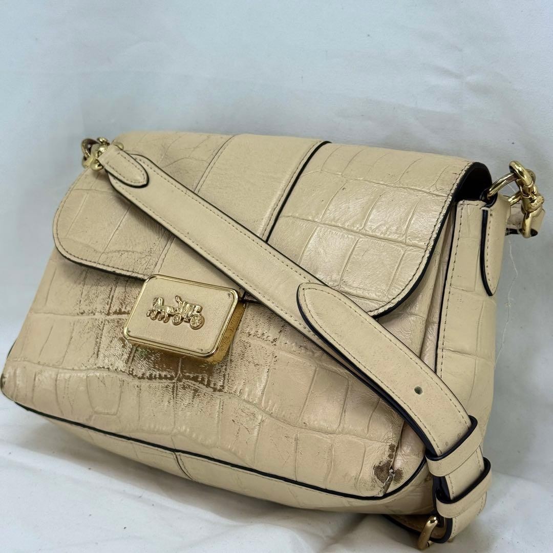Coach Croc Embossed Horse Carriage Logo Beige Leather Crossbody Bag 577 Auth