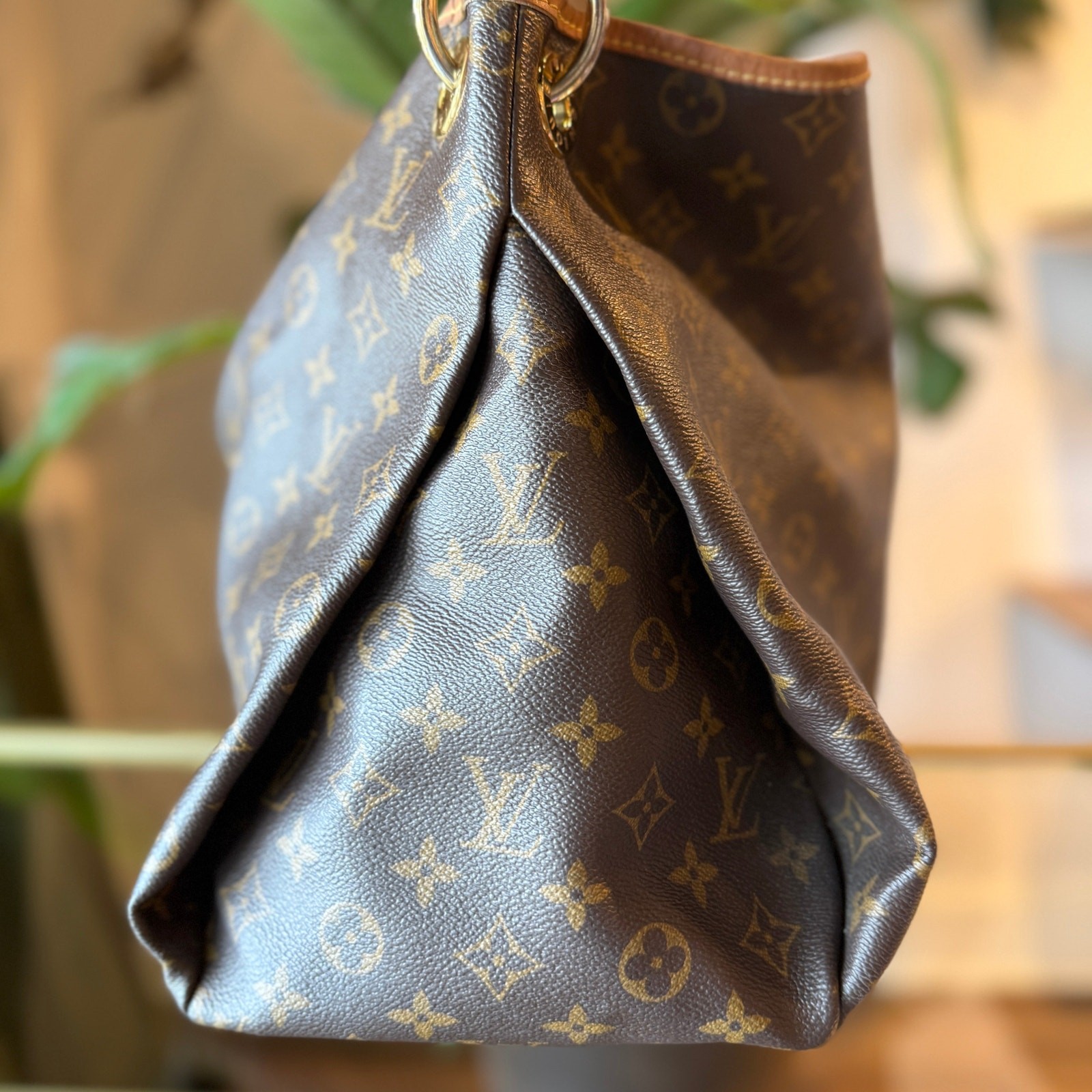LOUIS VUITTON Monogram Artsy
