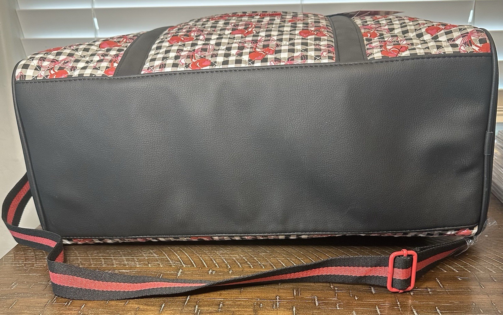 BETSEY JOHNSON Quilted Bows & Hearts Weekender Duffel Bag LB102100