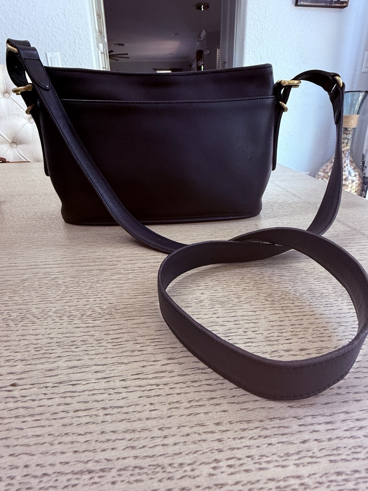 Vintage Coach 9802 Equestrian Slim Crossbody Bag Black Leather Vintage 90s