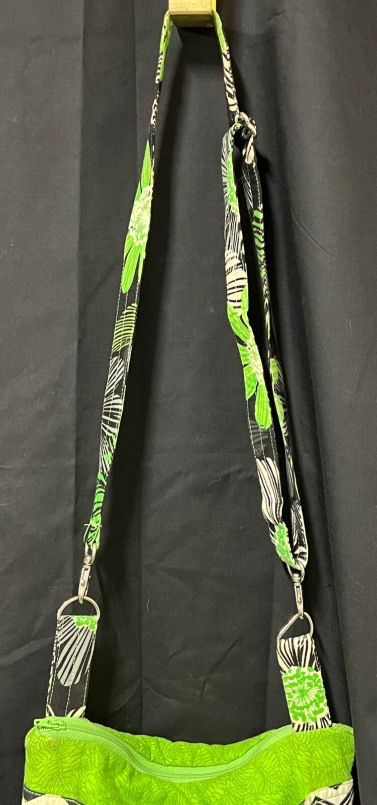 Unbranded Green, Black & White Floral Cotton Zipper Crossbody Purse