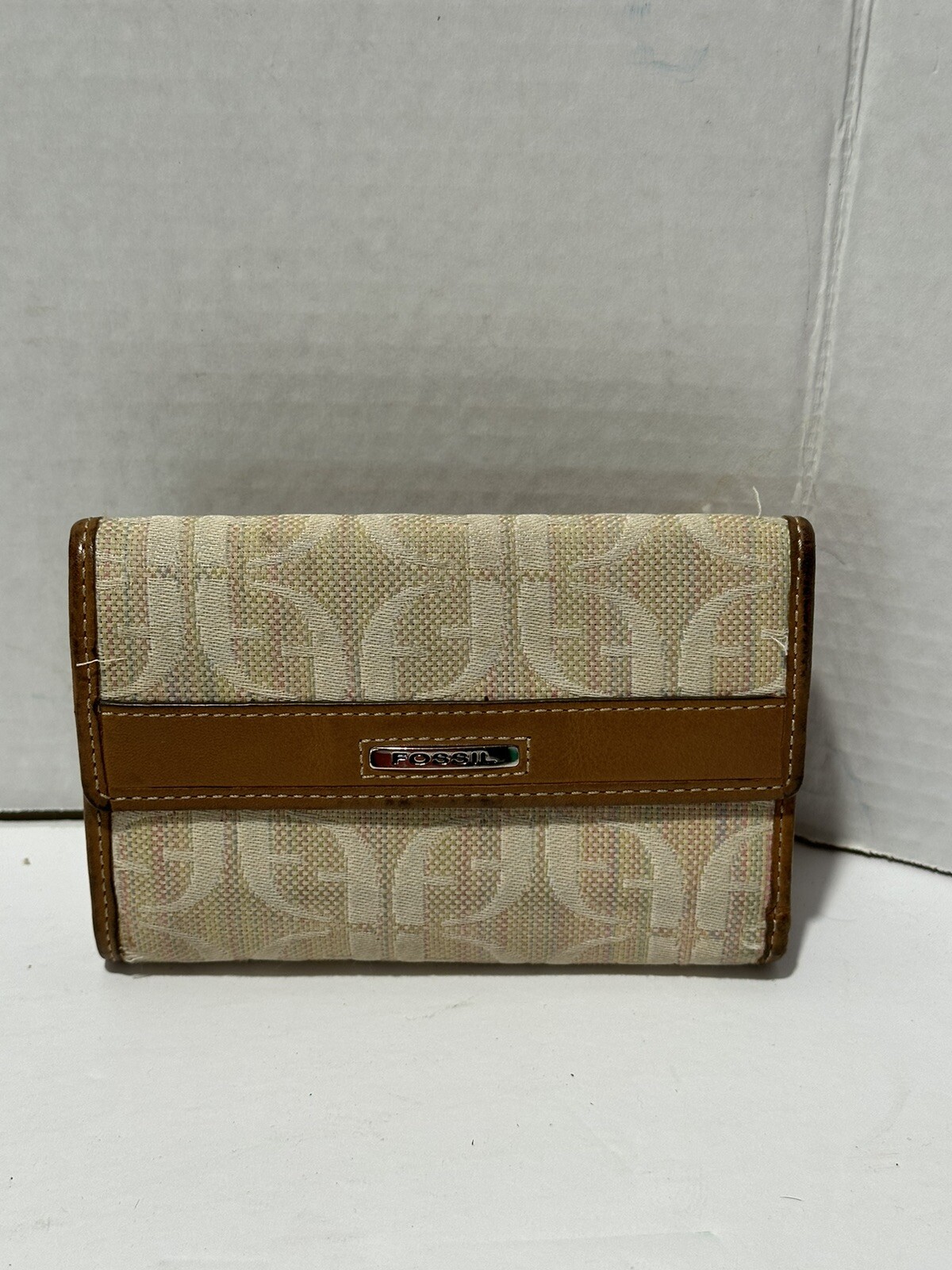 Fossil Wallet Logo Spell Out Beige Cream Tan Brown Women Cards Coins Vintage