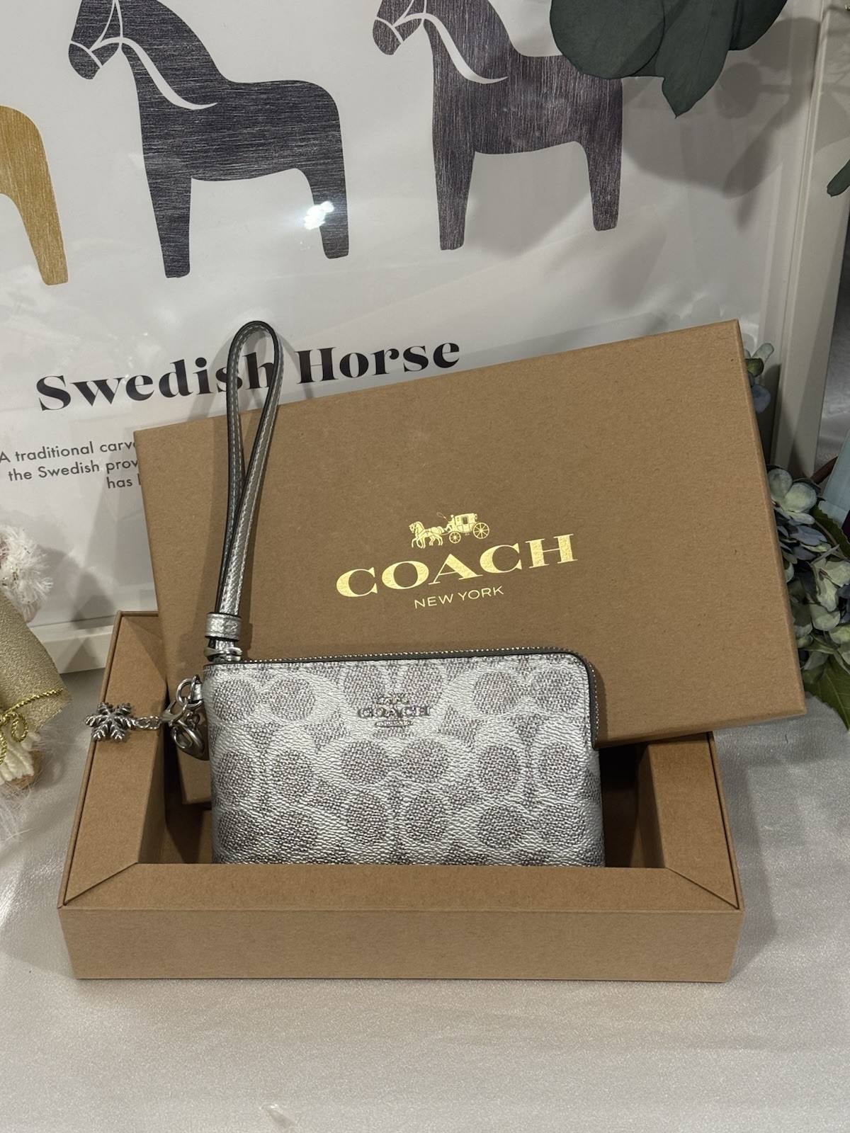 NWT! Coach Rectangular Zip Clutch Bag With A Pendant CCK93 Women Wallet Gift Box
