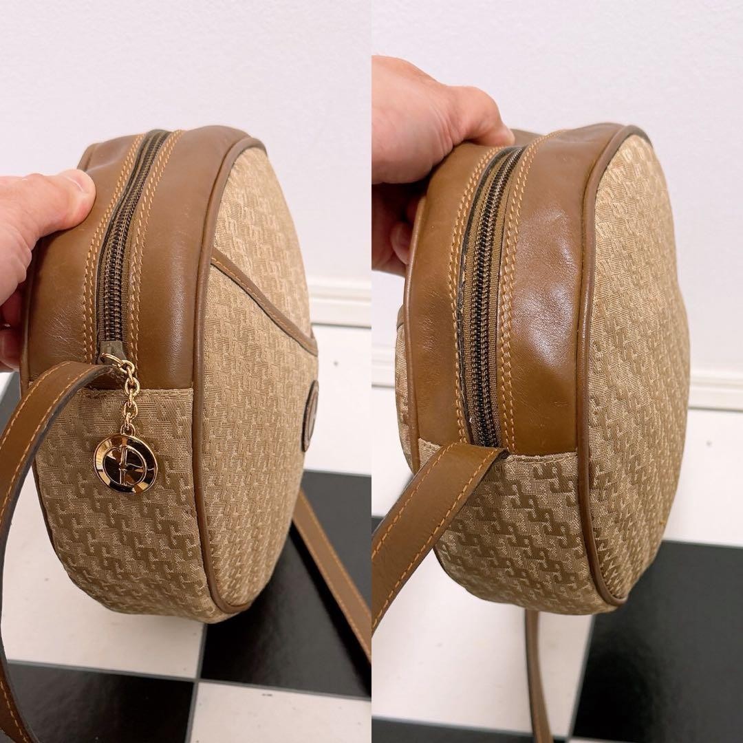 GUCCI Canvas Round Shoulder Bag Authentic Brown Compact Crossbody Purse