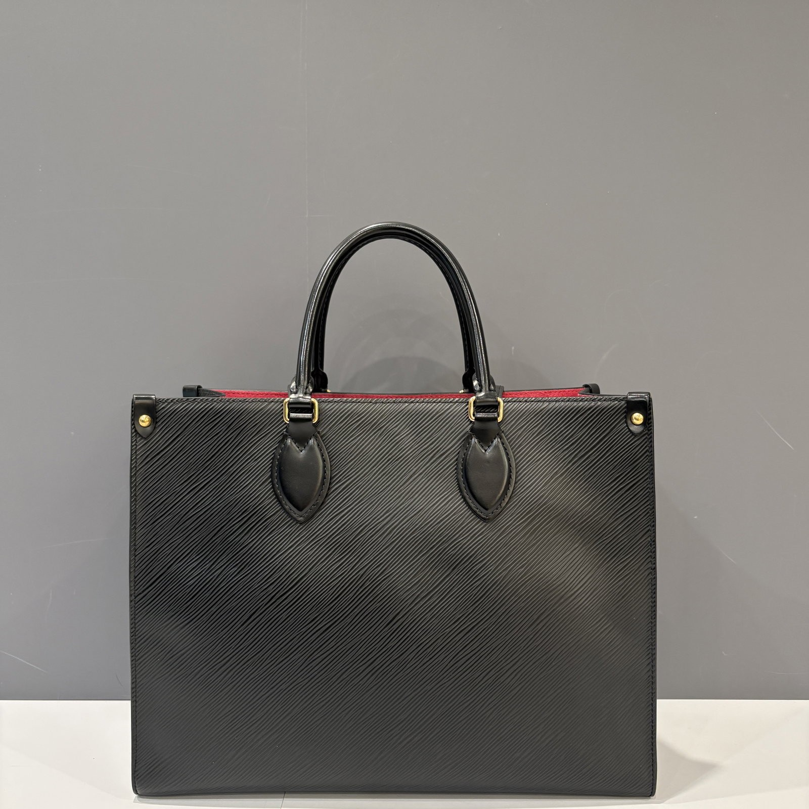 Louis Vuitton Onthego Mm Black Epi (zs033026d9)