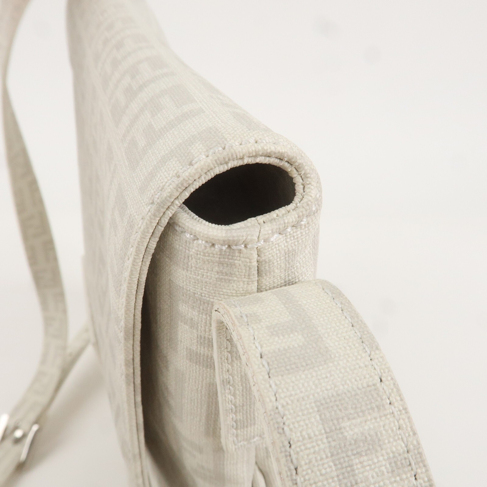 FENDI Zucchino Print Shoulder Bag White Gray PVC 8BT127 Auth Used