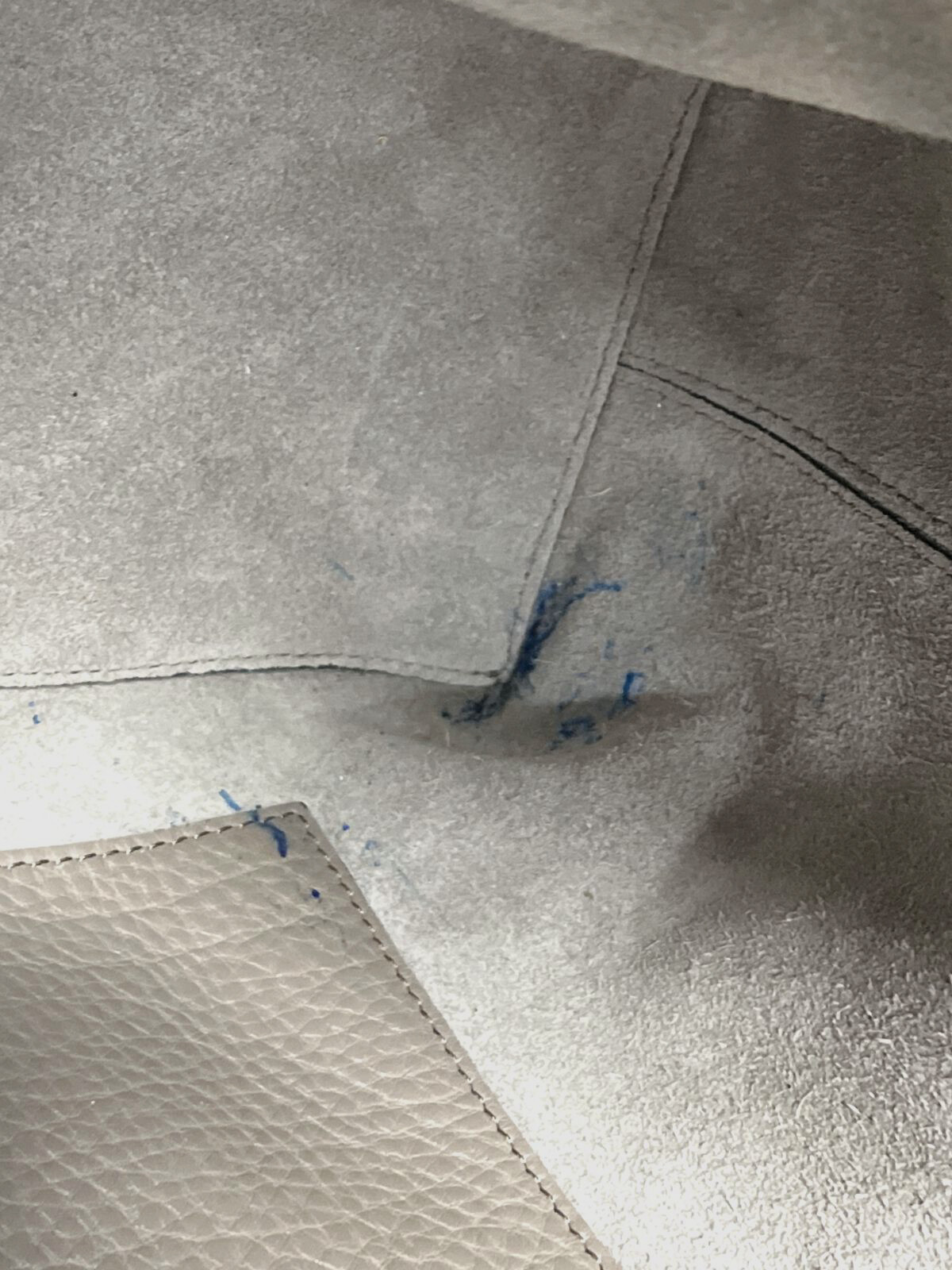 $1750 Valentino Garavani Women’s Gray Logo Rockstud Vitello Leather Tote Bag