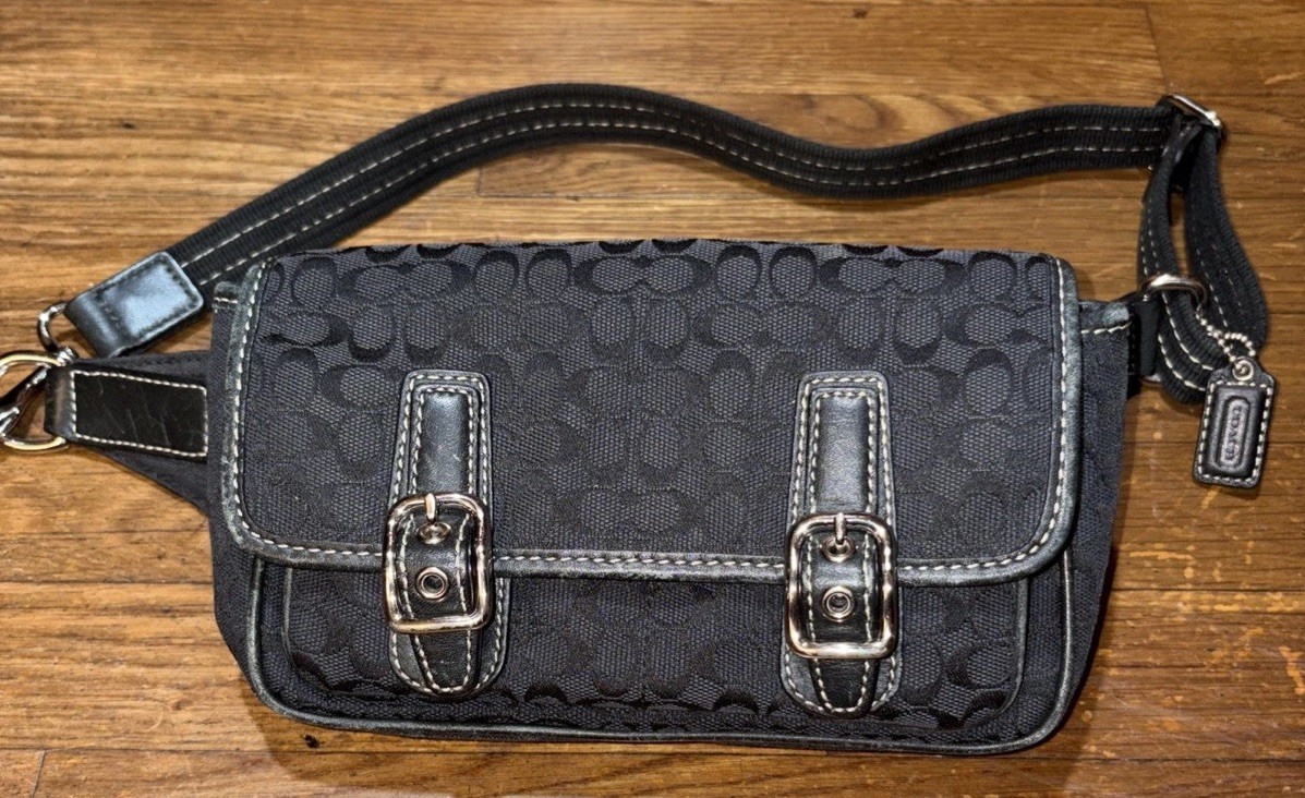 COACH Signature Black Canvas Front Flap Fanny Pack/ Waist/Sling Bag