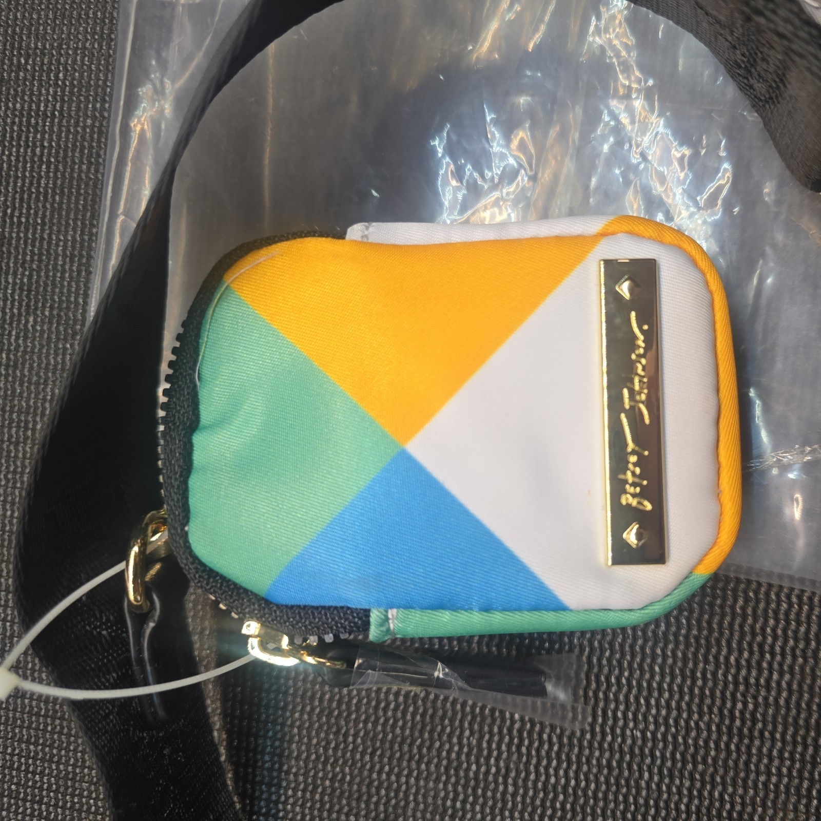 Brand New with tag Betsy Johnson Be Mine Crossbody W/airpod Case Multicolor