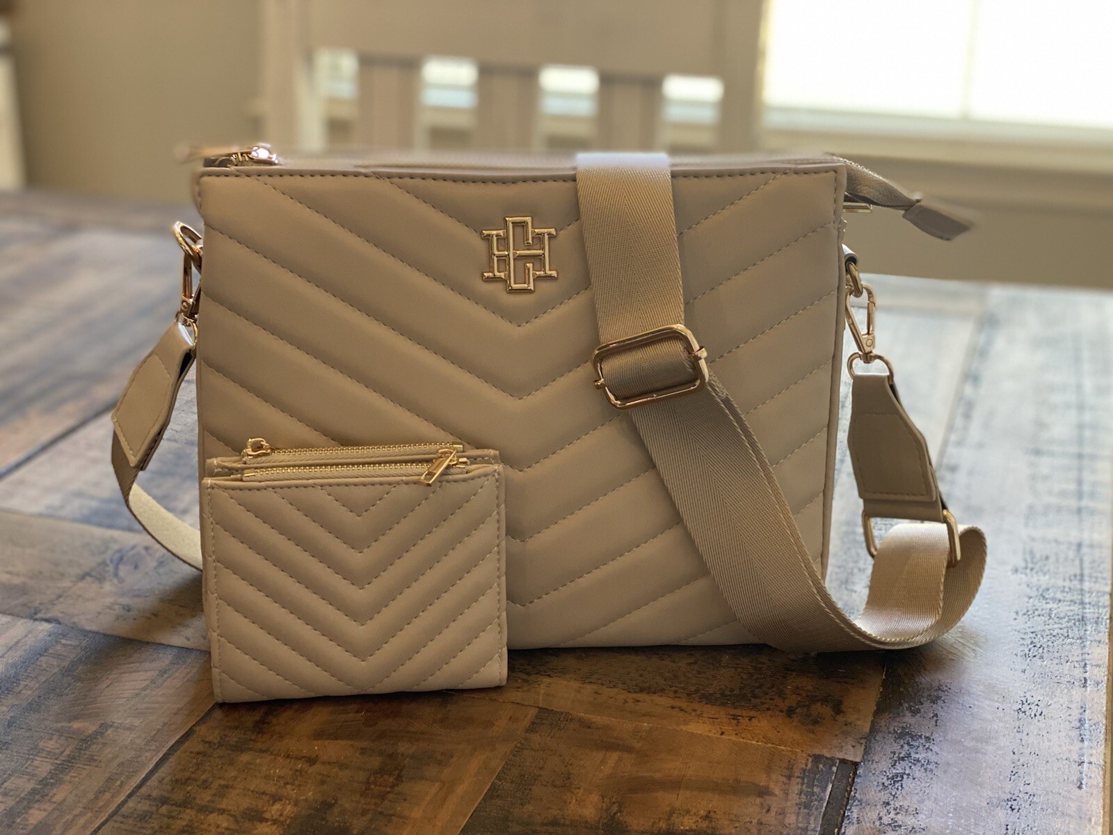Caroline Hill Ariana Crossbody & Wallet Set Brand New With Tags