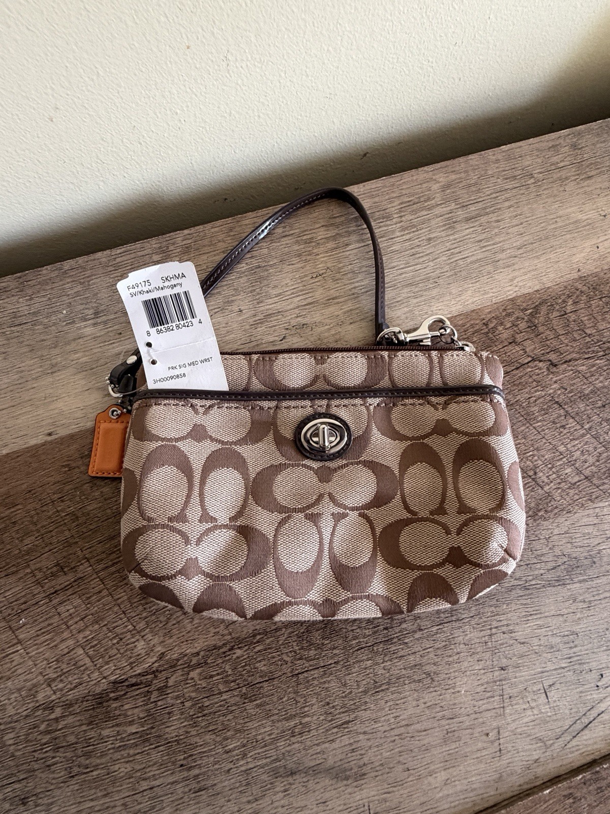 Coach Signature Park Canvas Turnlock Wristlet F49175 SV/Khaki/Mahogany