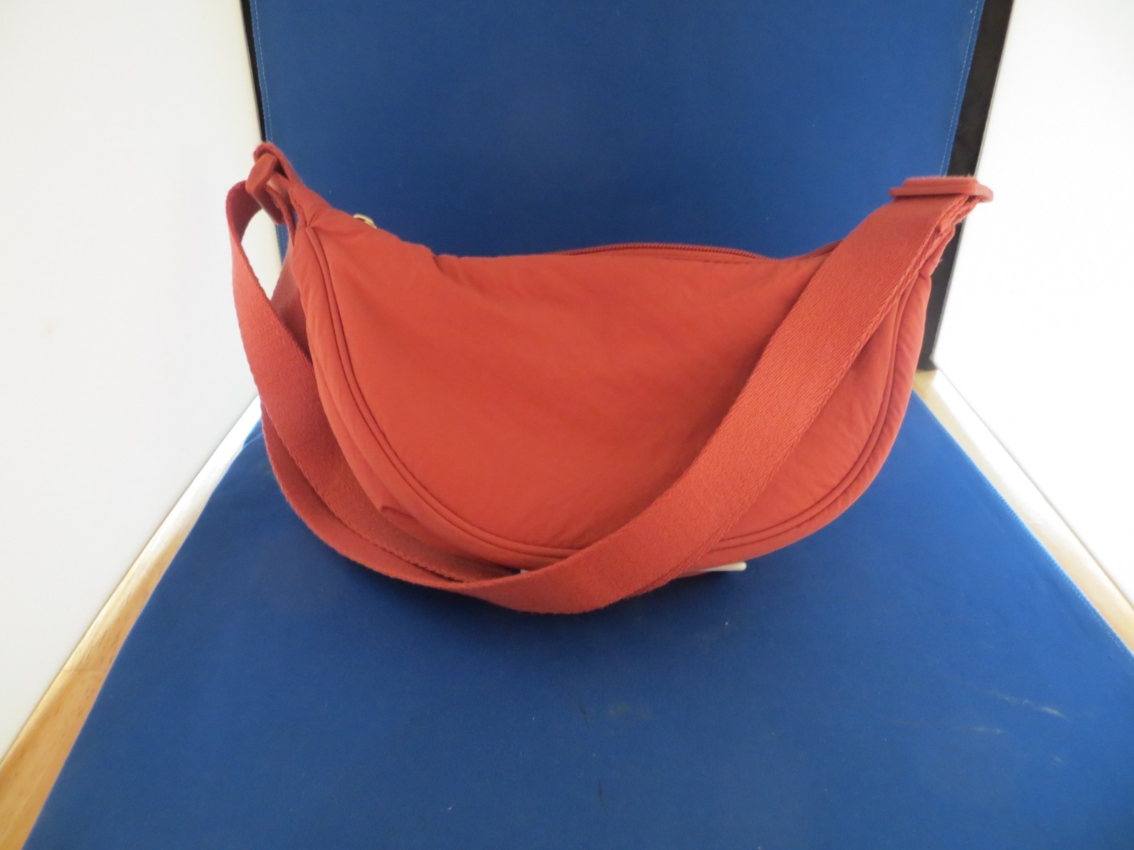 Universal Thread Goods Co Crossbody Purse Red W/ Adjustable Strap