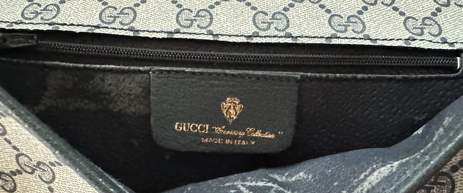 Authentic Vintage Gucci GG Supreme Monogram Canvas Crossbody Shoulder Bag
