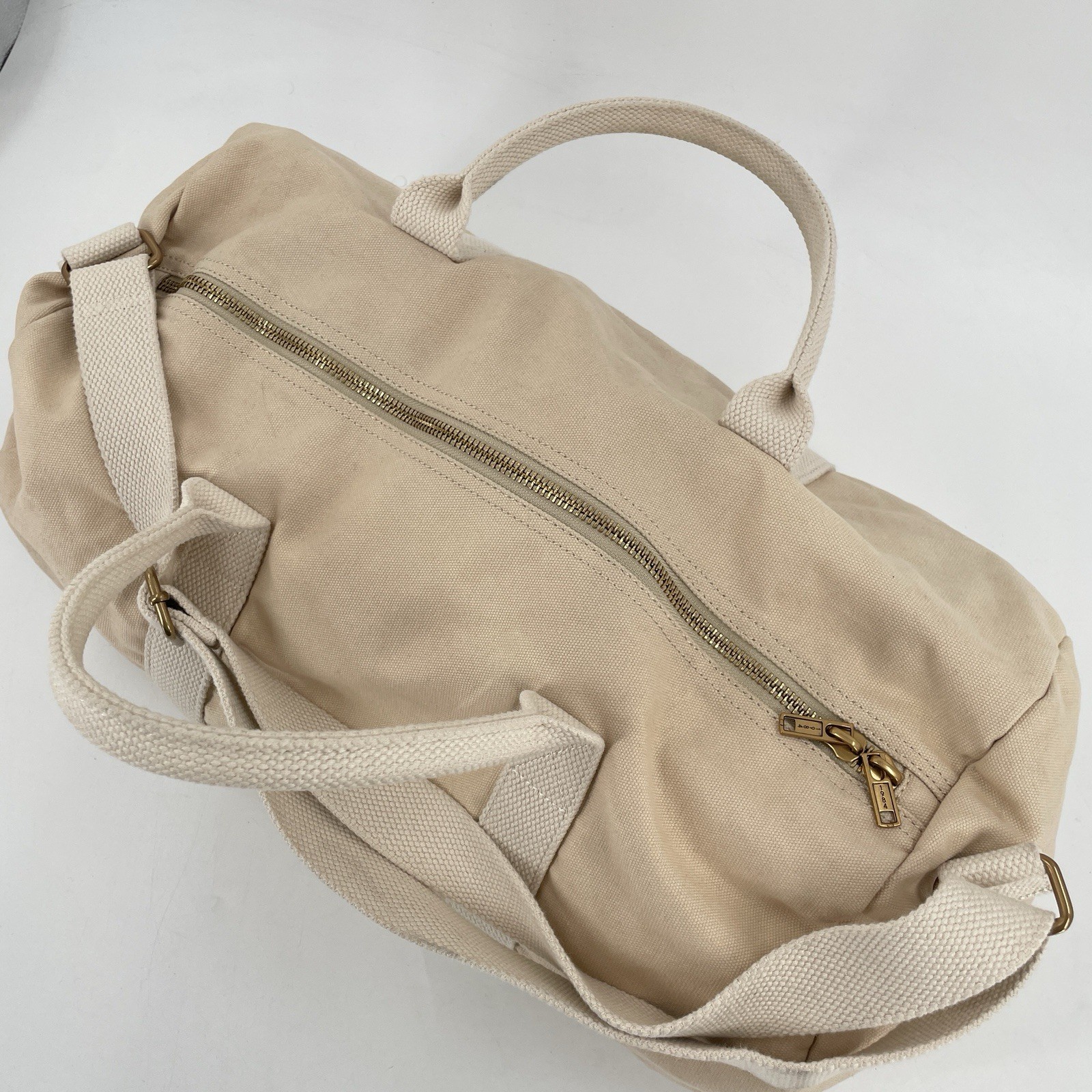 Brandy Melville Canvas Duffle Bag in Beige – Shoulder Strap Gym Travel John Galt
