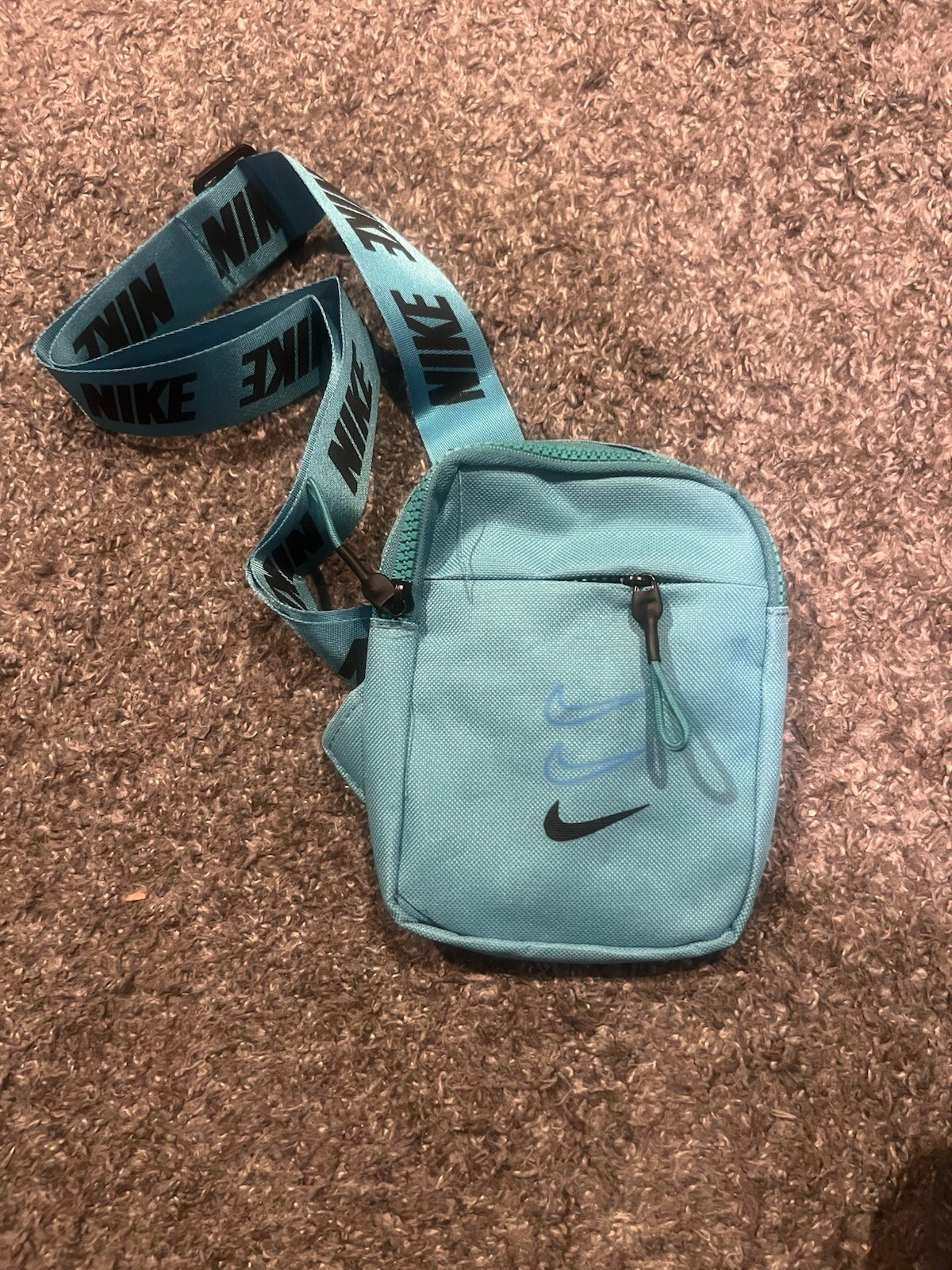NWT Nike Light Sky Blue Turquoise Teal and Black crossbody shoulder bag 5×7