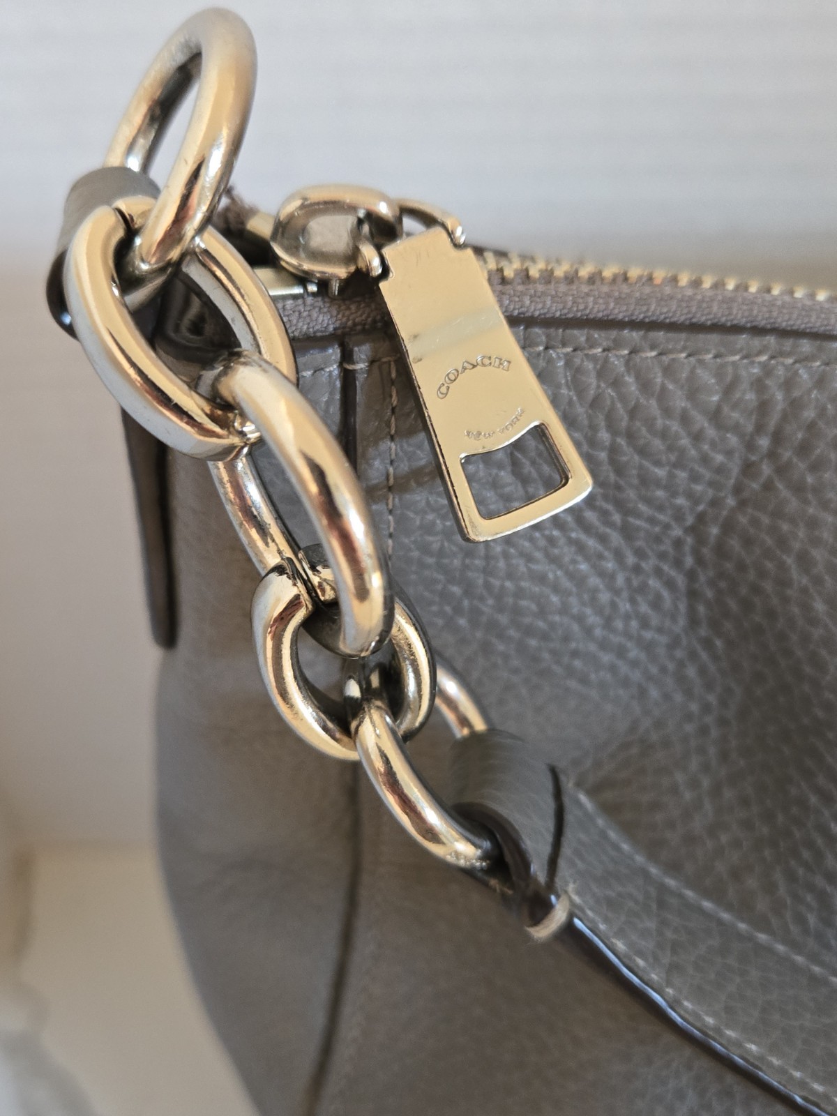 Coach F31399 Elle Hobo Heather Grey / Silver Pebbled Leather Shoulder Bag
