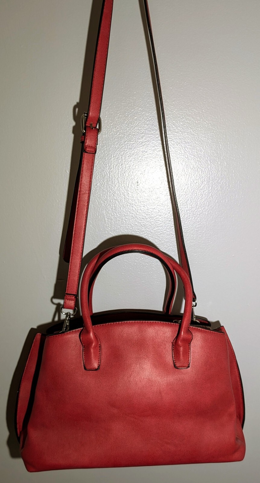 FRANCO SARTO SHOULDER BAG PURSE ORANGE LEATHER MEDIUM Zip Front Pockets
