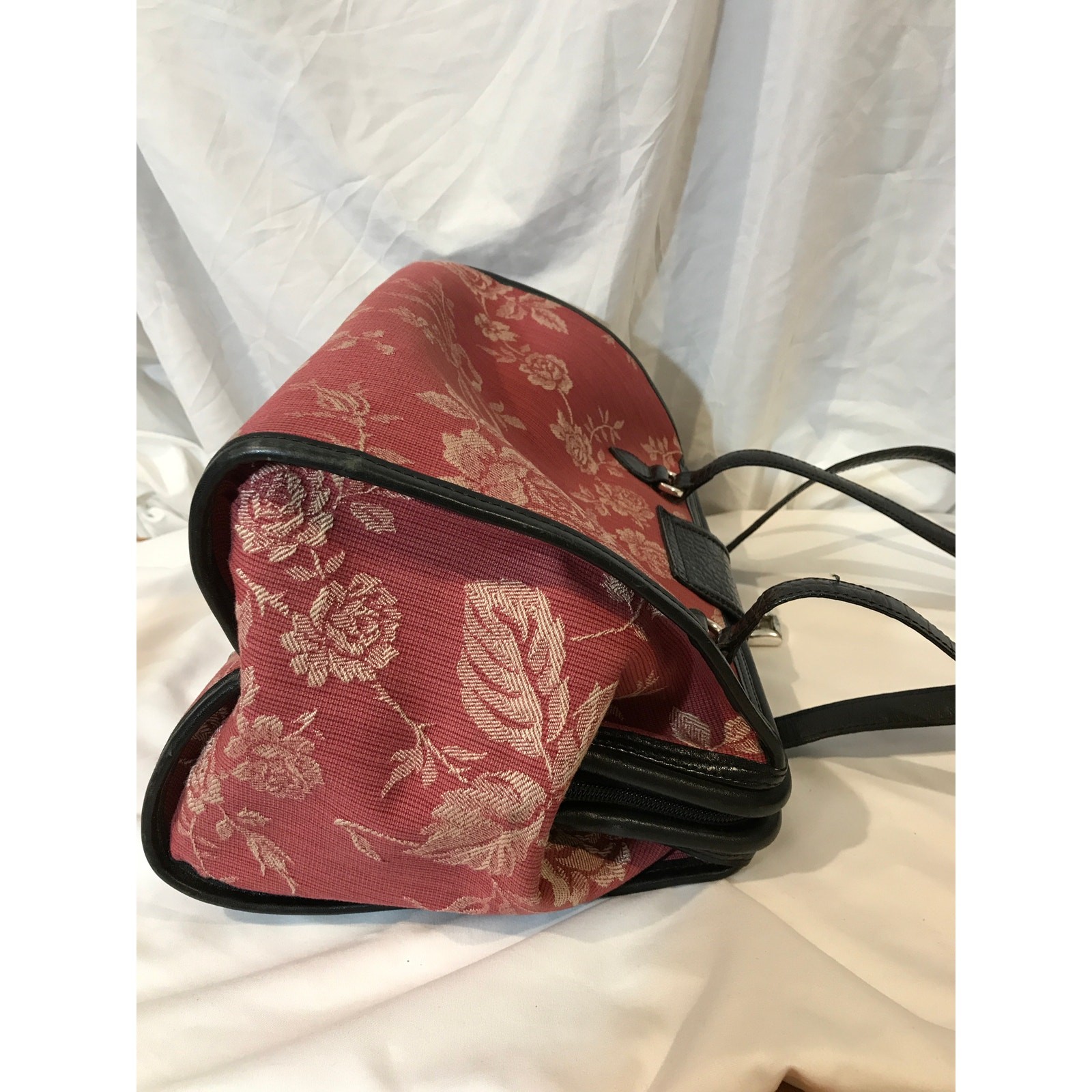 Brighton Vintage Red Rose Tapestry Frame Satchel Bag with Black Leather Trim EUC