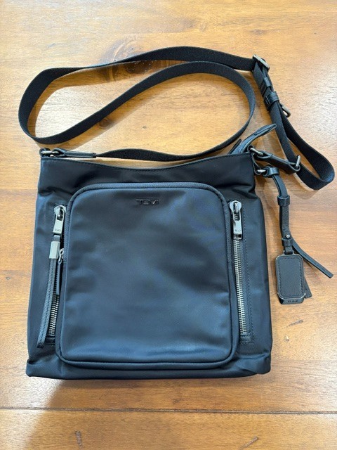 Tumi Voyageur Tyler Crossbody Travel Bag NWOT, Black/Gunmetal Nylon Retail $295