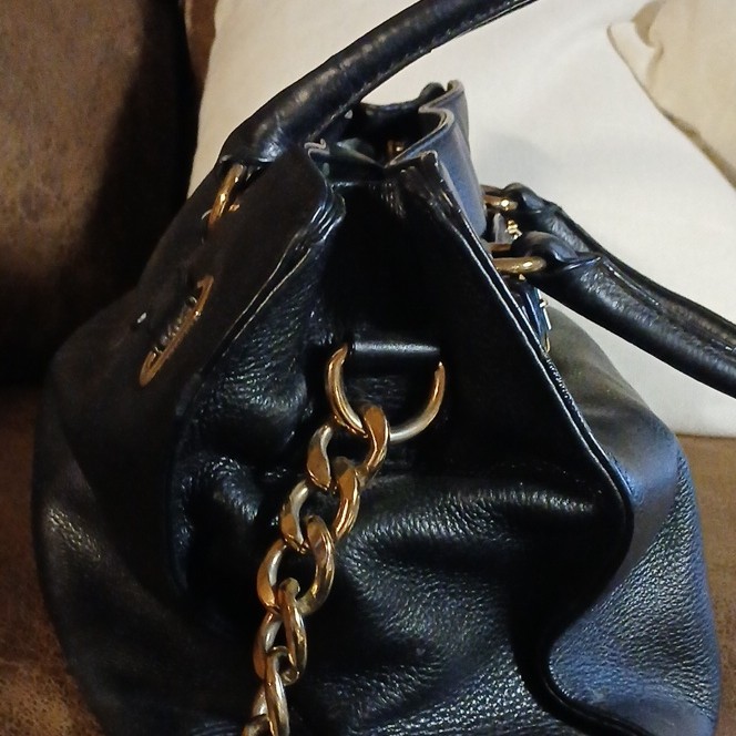 Michael Kors Black Large Satchel Top Handle Zip Gold Hardware Pockets Strap