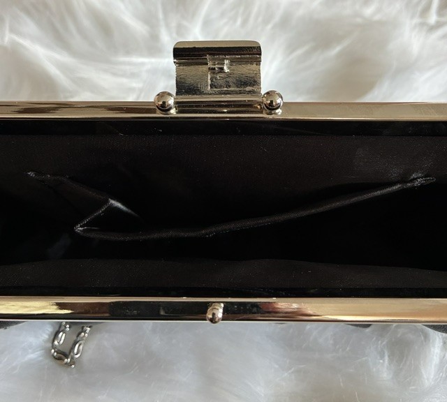 Jessica McClintock (#481) Pleated Convertible Clutch – Black Satin