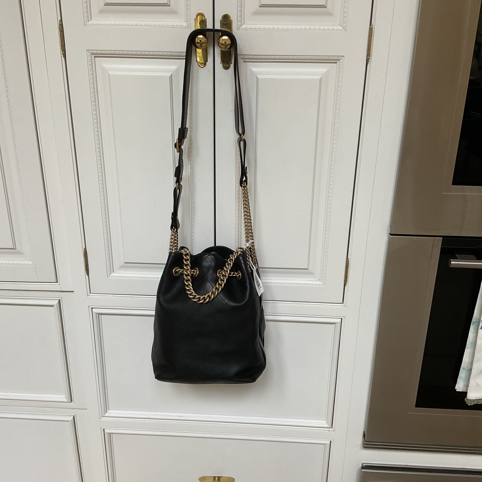 Chanel Cowhide Hobo Shoulder Bag Excellent Condition Approx.10x8x5”,Black