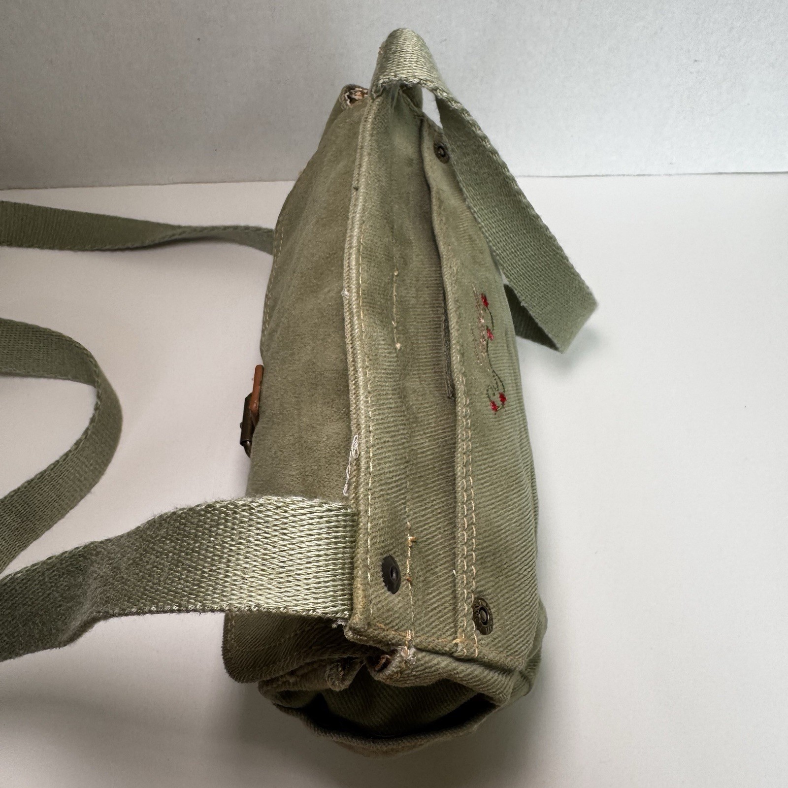 Fossil Olive Green Canvas Crossbody Shoulder Bag 9”L x 4”W x 5”H Leather Snap