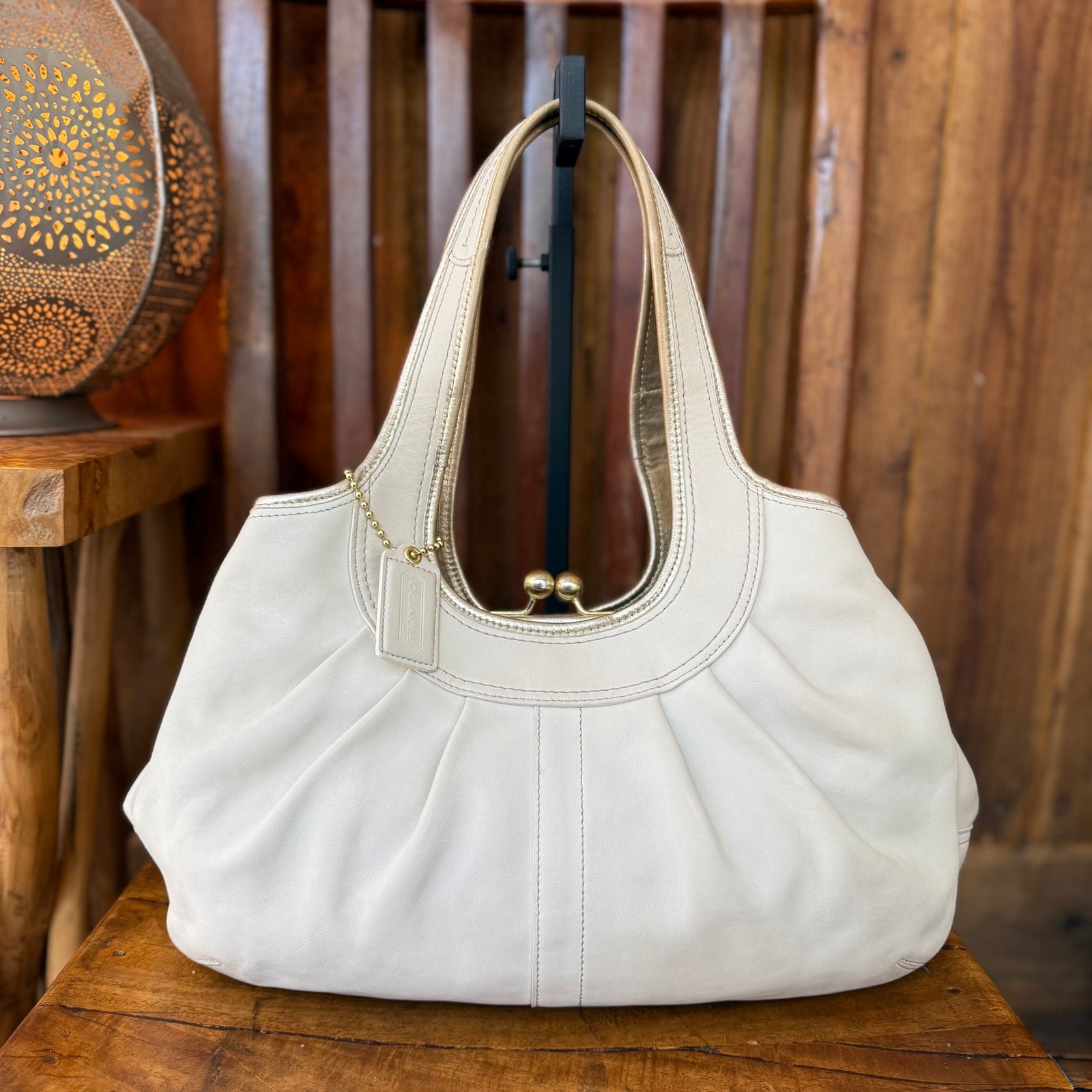 Authentic Coach Ergo Pleated Kisslock Frame Satchel Ivory Leather F14379