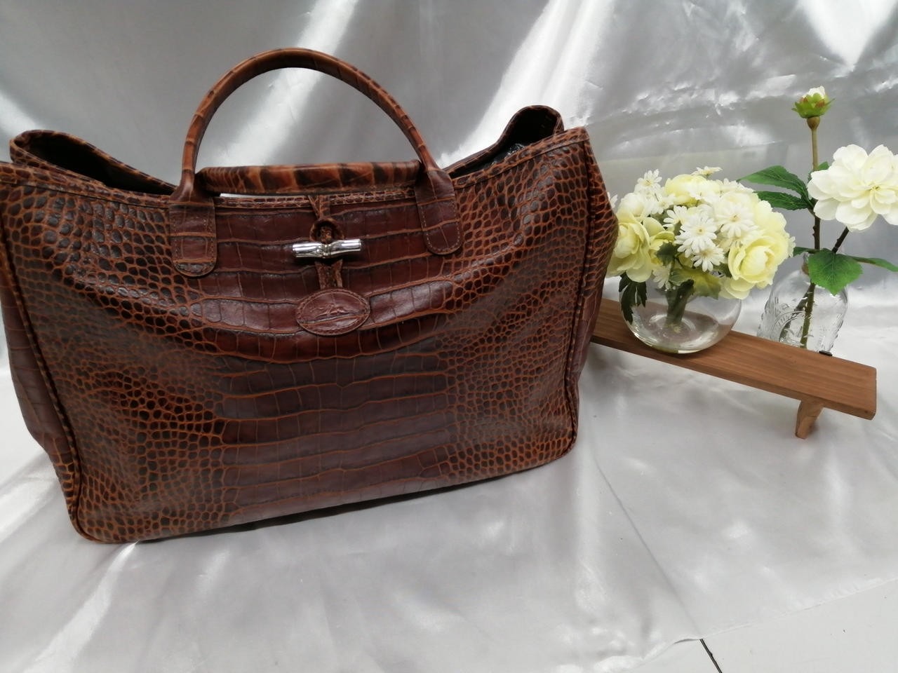 LONGCHAMP Croc-Embossed Leather Tote Bag Handbag Black Small 6.7in x 7.1in x 4.7
