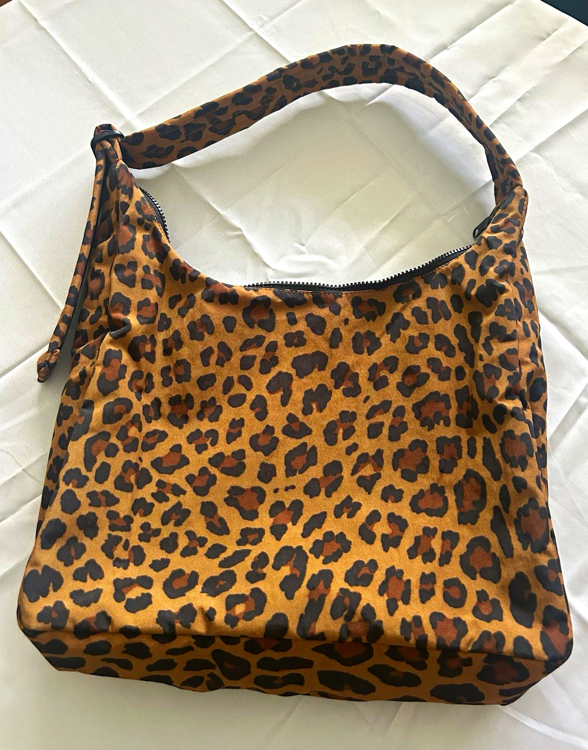 BAGGU Leopard Animal Print Shoulder Bag Zip Top Brown/Black Zipper Accent