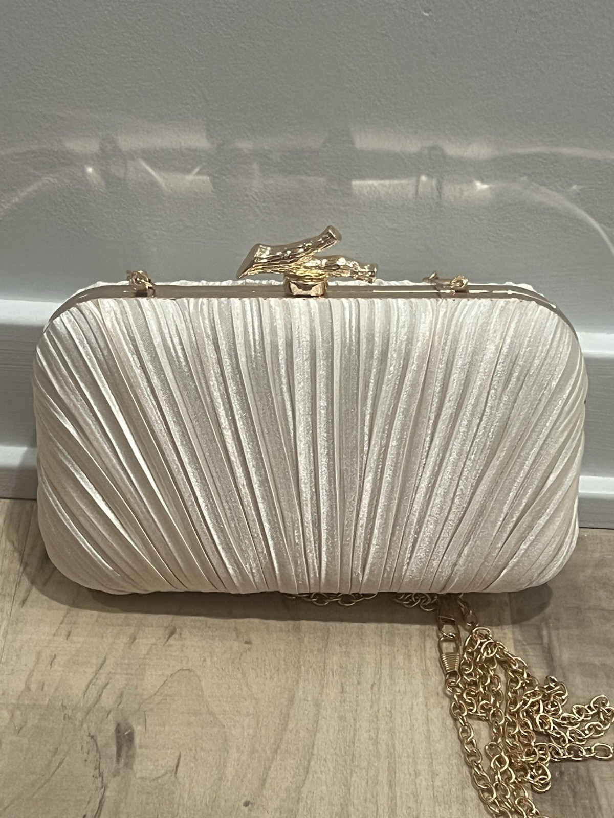 Champagne Pleated Satin Evening Clutch, Gold-tone Chain Sunburst/Seashell design