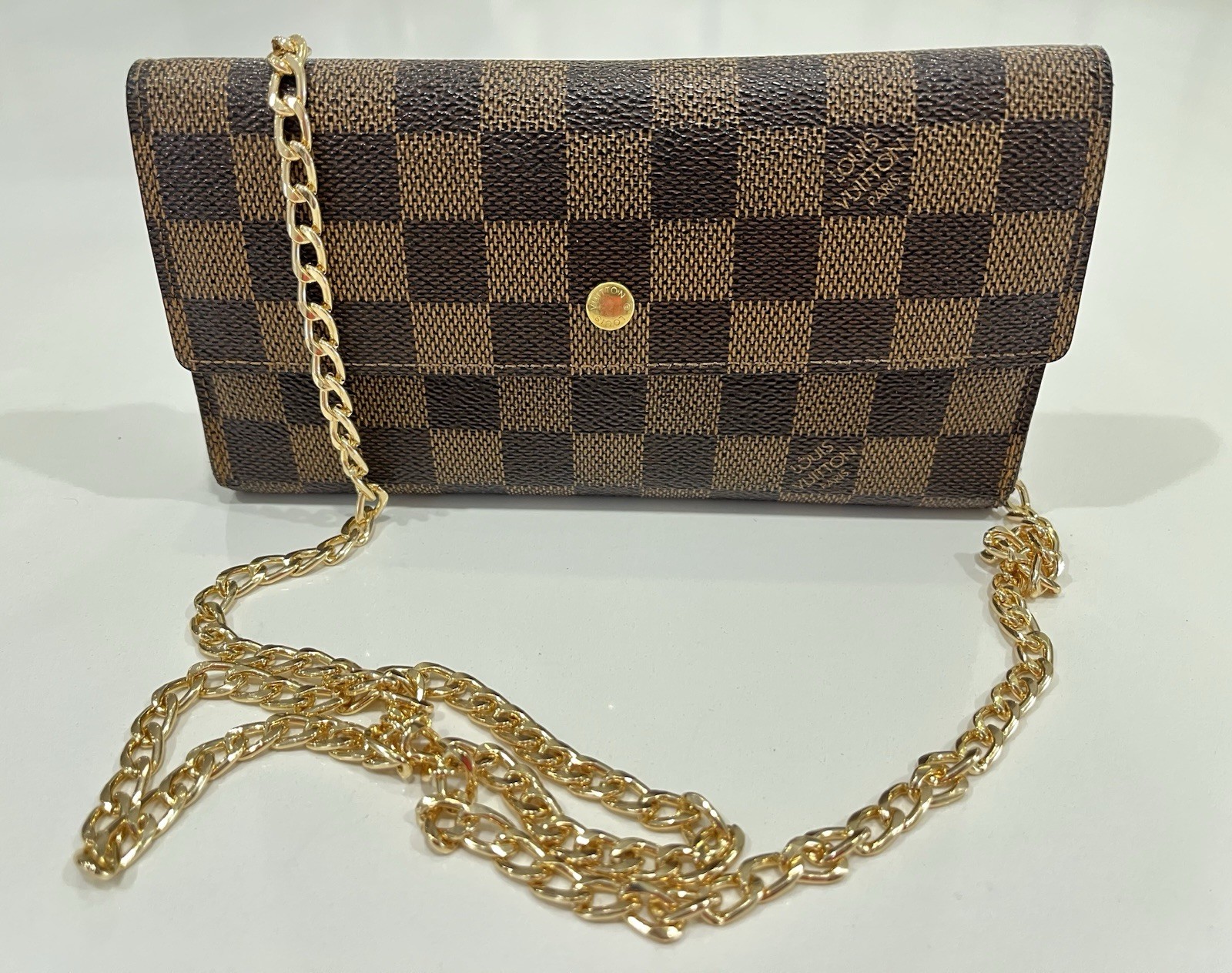 Louis Vuitton Damier Ebene International Wallet on Chain | Gold-Tone | Excellent