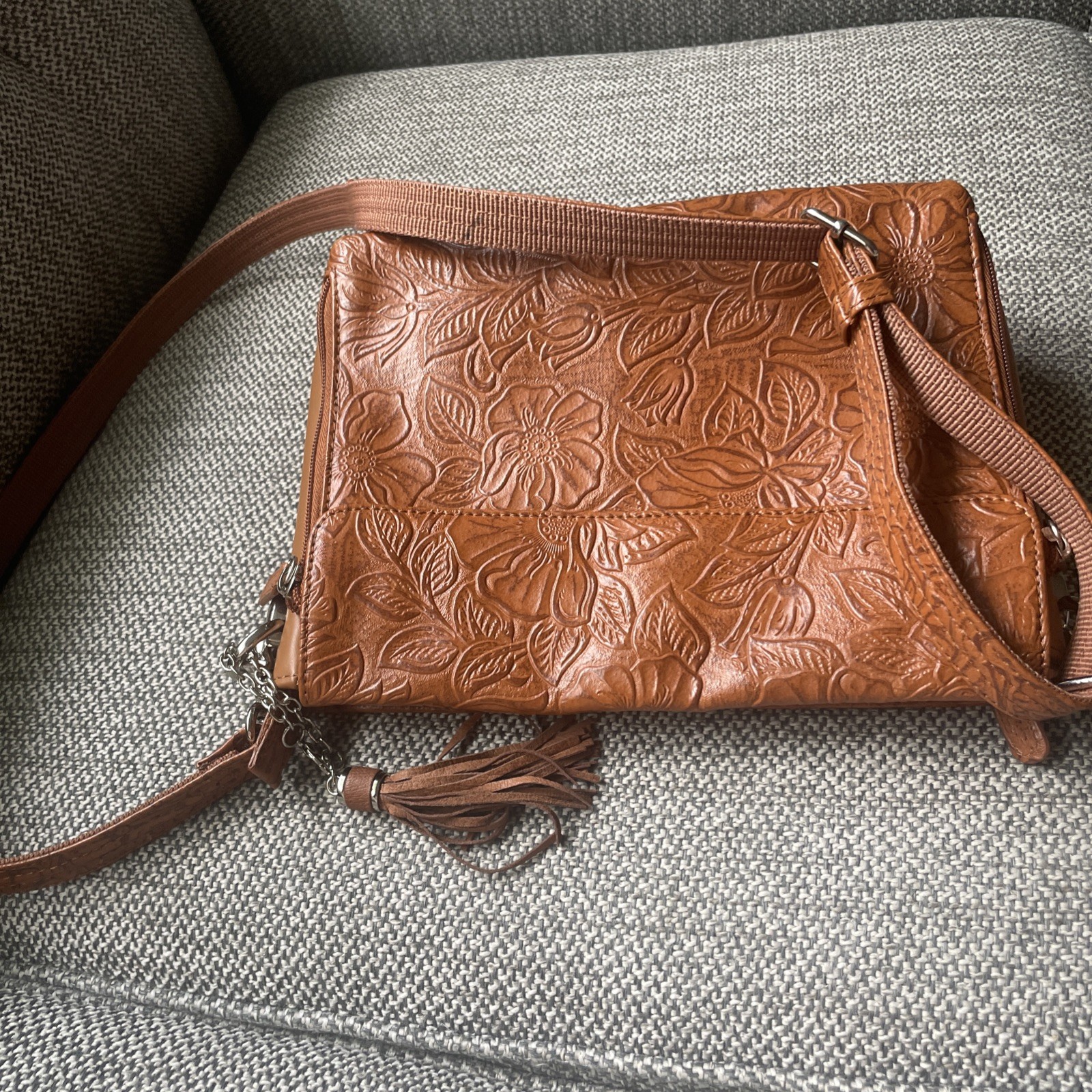 Gun Tote’n Mamas Concealed Carry Brown Leather Tooled Crossbody Bag