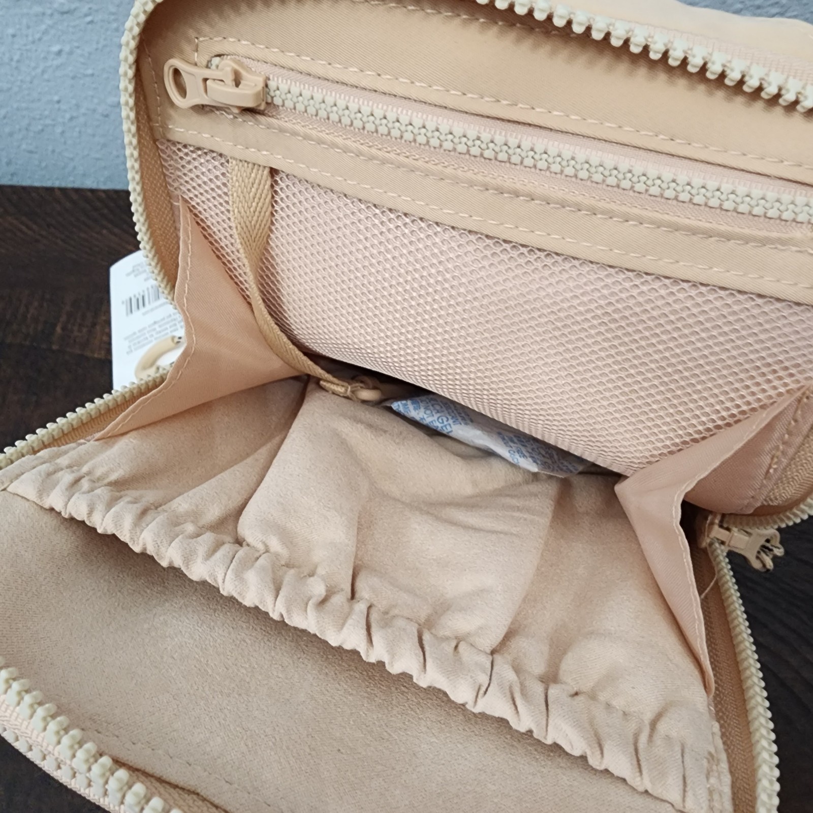 BEIS The All-In-One Sling Crossbody Bag Beige