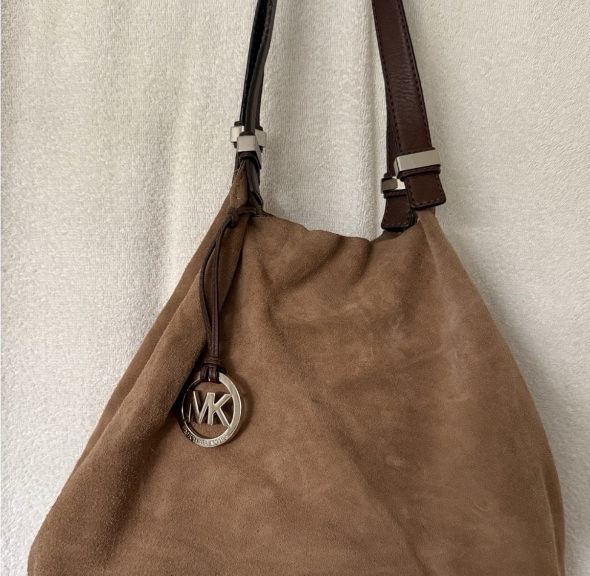Michael Kors Large Brown Shoulder Bag Snap Closure Inner Pockets Logo Charm