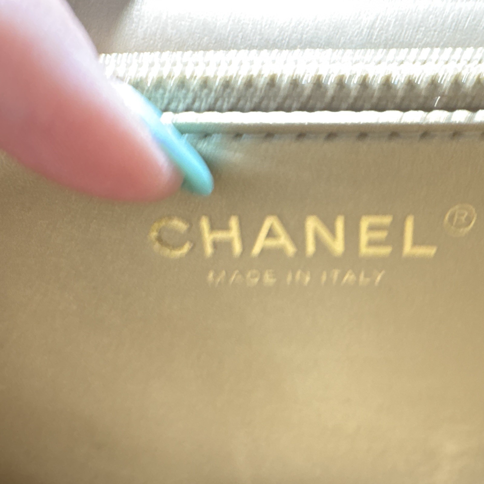 CHANEL Chic Pearl Black Quilted Shoulder Bag Chain Strap CC Turn-Lock Gold