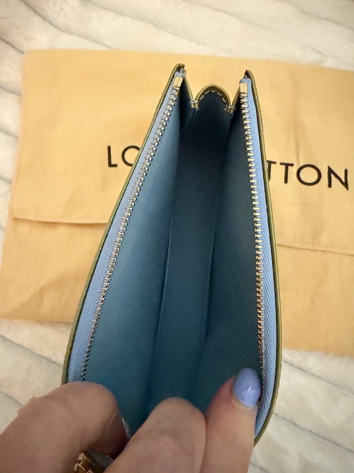 Louis Vuitton Lime Green Lexington Pouchette in Monogram in Vernis leather