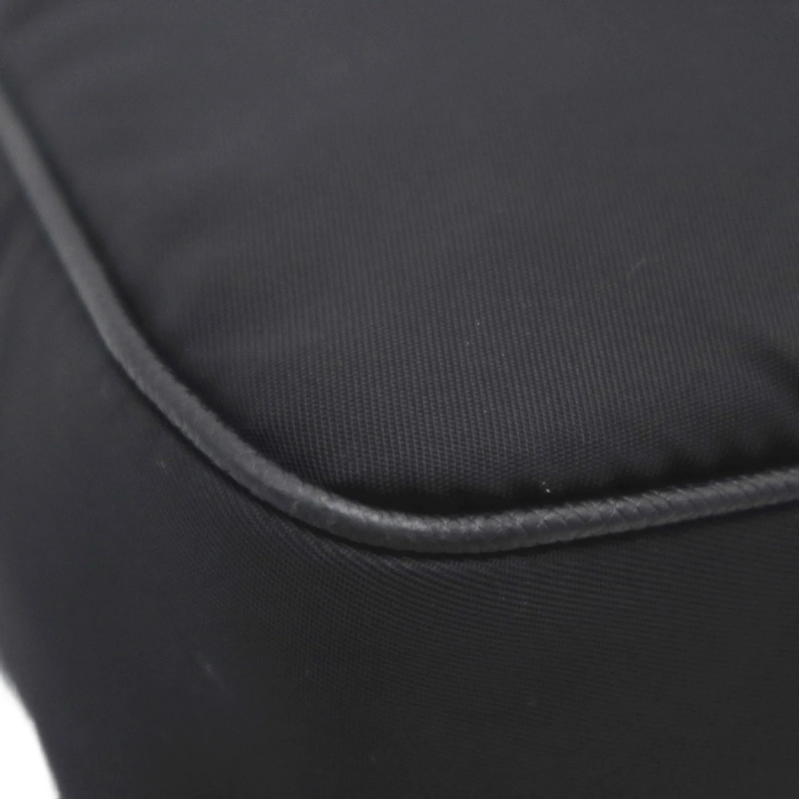Prada Re Edition 2005 Shoulder Bag Black Tessuto Nylon (mm060526a5r)