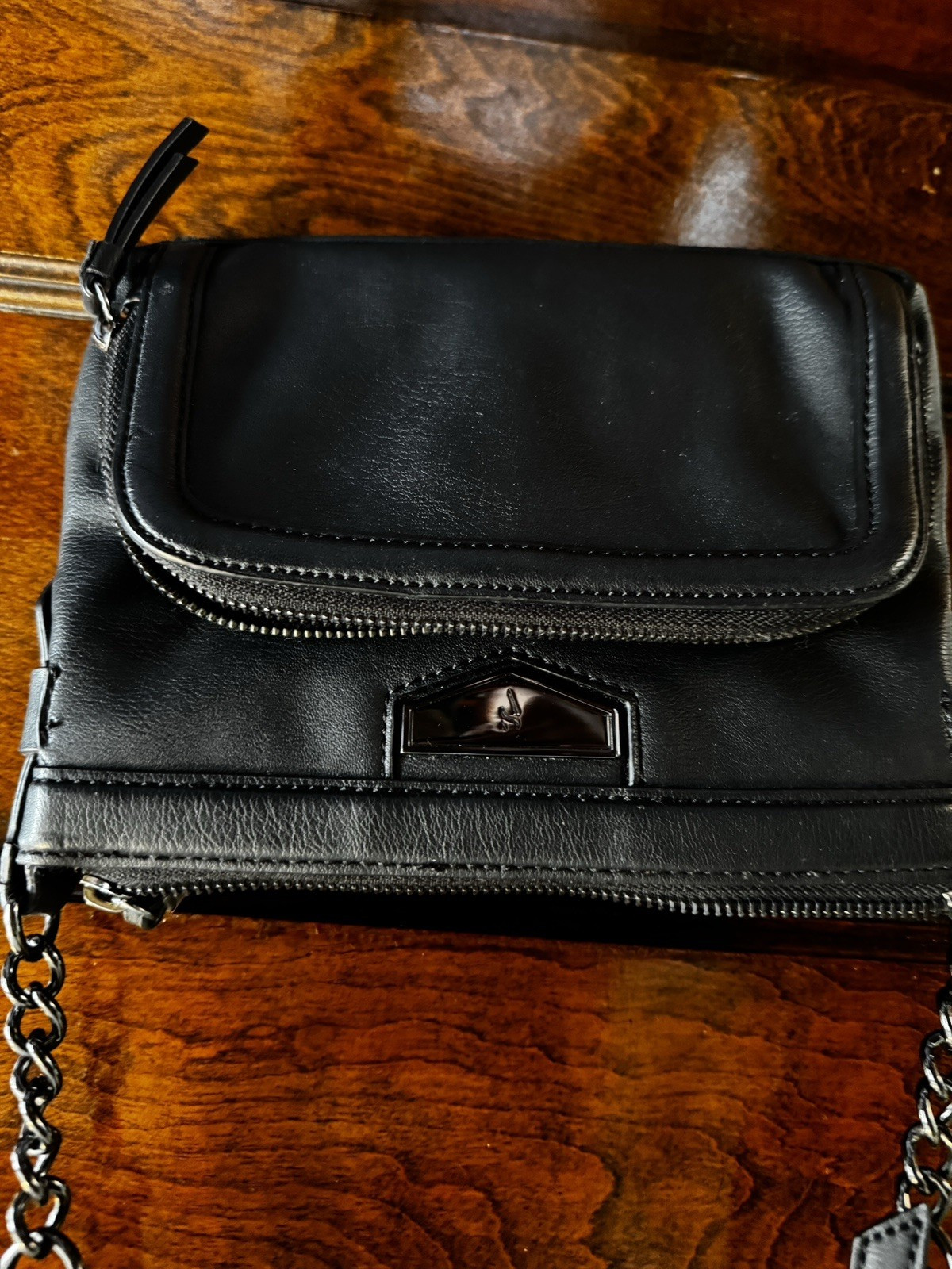 Nine West Small Black Crossbody Bag Silver Chain Strap Zip Closure, Pockets