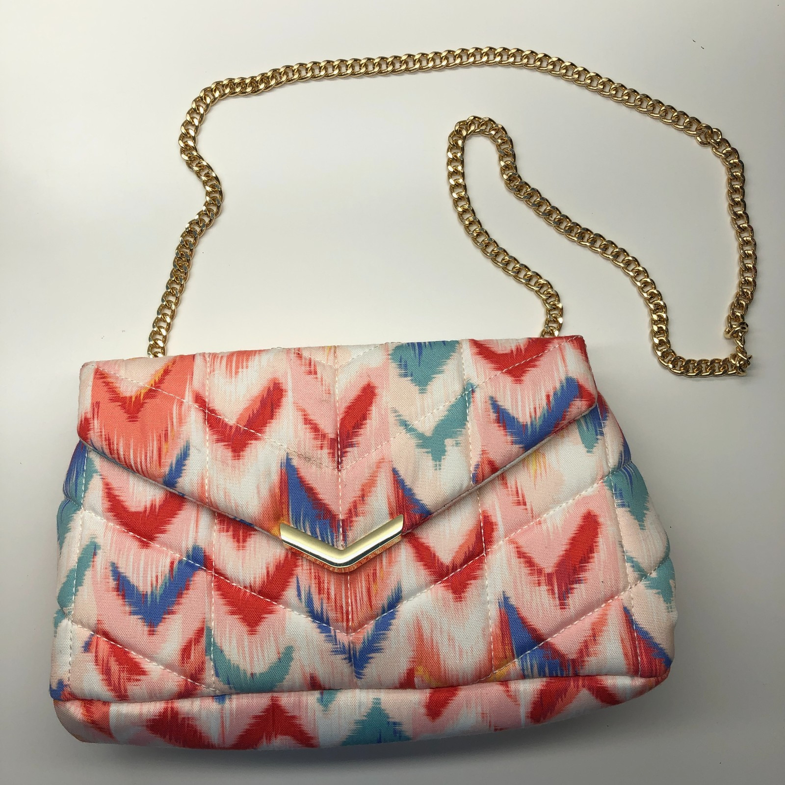 JustFab Triangle Quilted Chevron Crossbody Bag Shoulder Multicolor Golden Chain