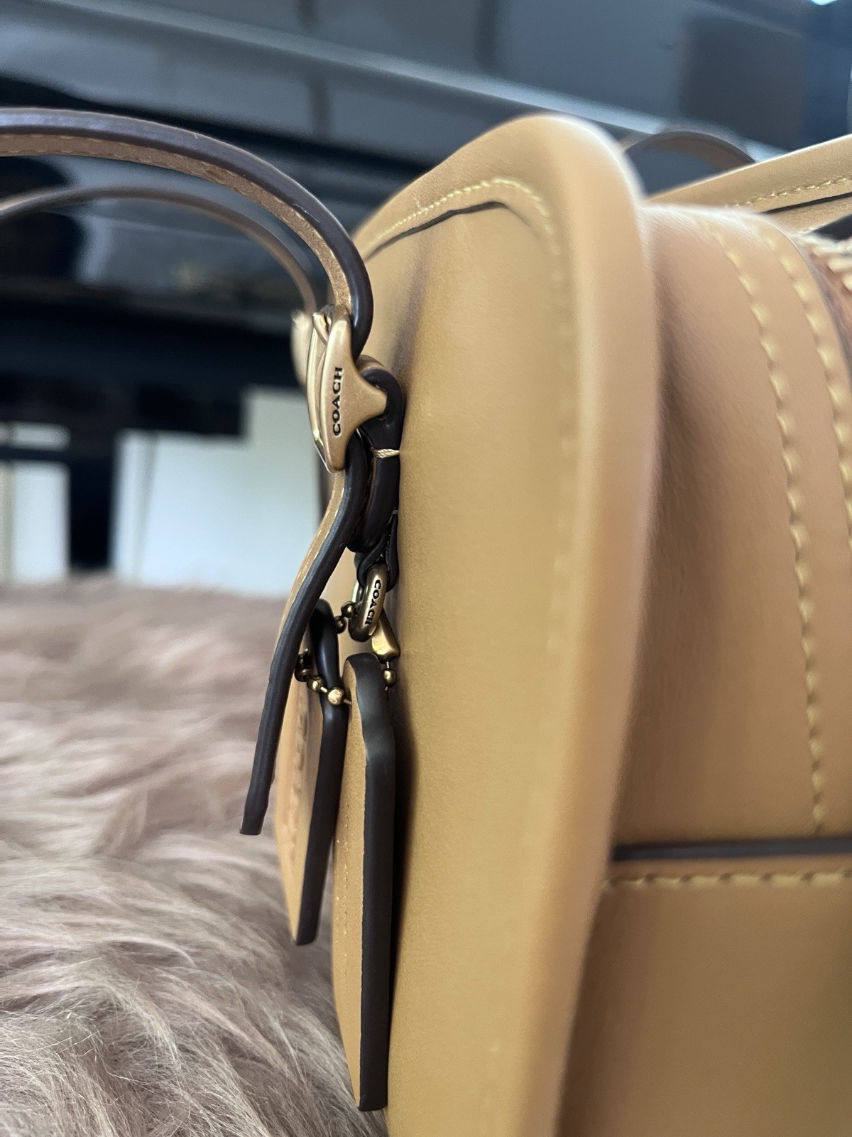 Coach Swing Zip Bag in Honey Brown CM565 Full Size, NWOT